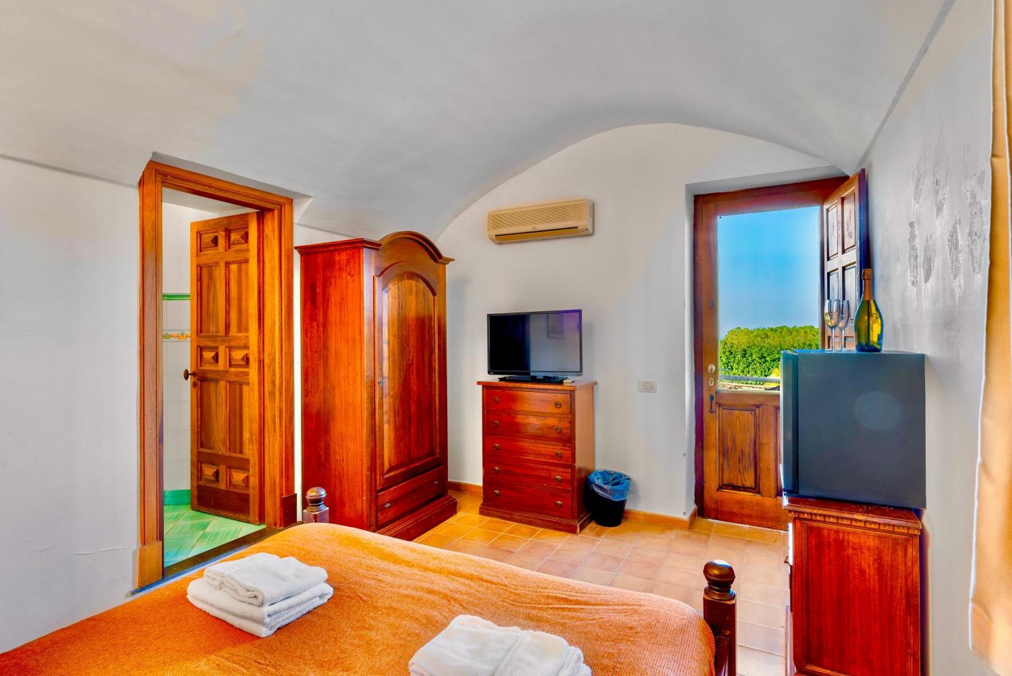 B&B Villa Della Porta, Amalfi Coast - Historical Heritage ヴィーコ・エクエンセ エクステリア 写真
