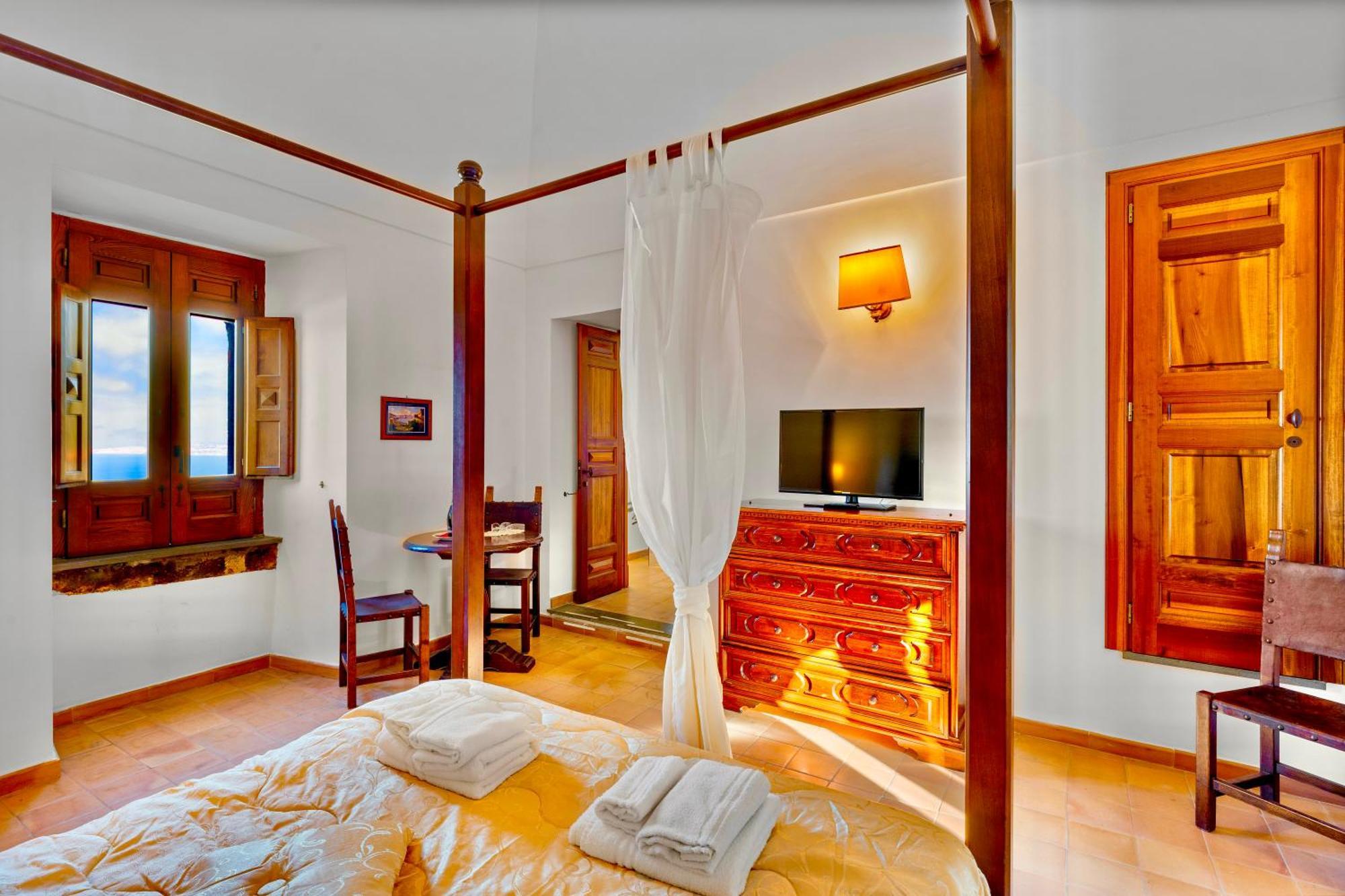 B&B Villa Della Porta, Amalfi Coast - Historical Heritage ヴィーコ・エクエンセ エクステリア 写真